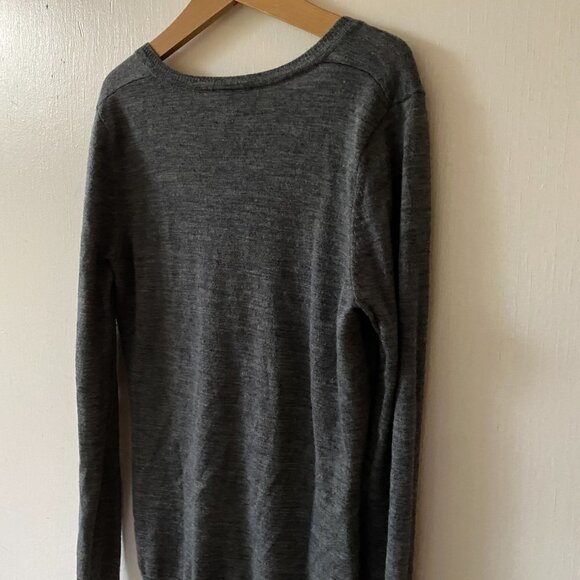 The Limited Sweater Womens Medium Gray V-neck Minimalist Classic Merino Wool - Picture 7 of 8